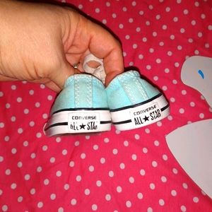 Converse size 4 MINT